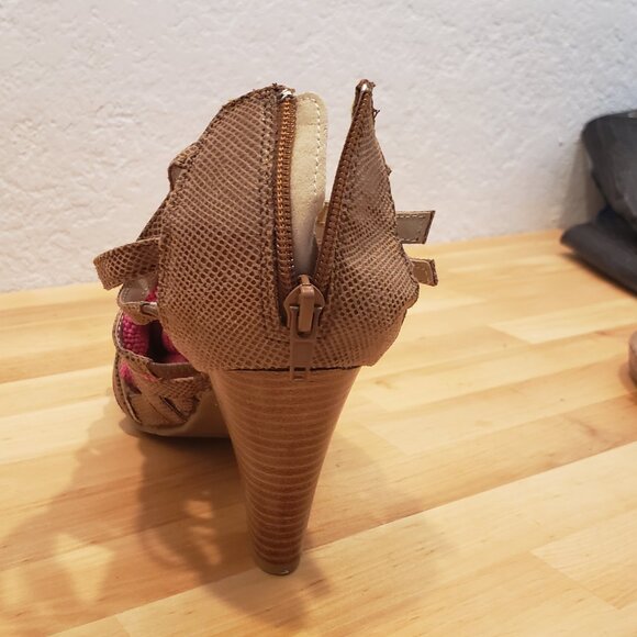 Strappy Heeled Sandals - Picture 2 of 7